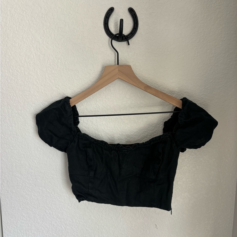 Aritzia black crop top